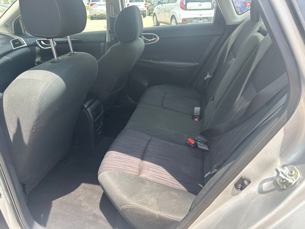 2019 Nissan Sentra Image 7