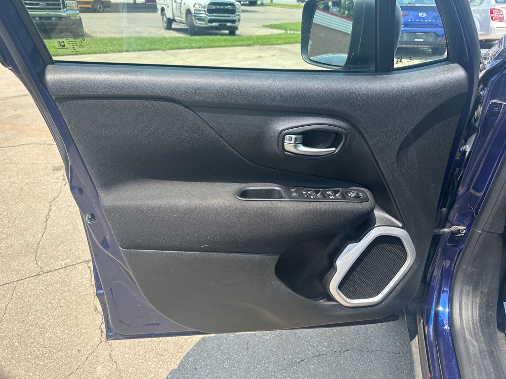 2019 Jeep Renegade Image 8