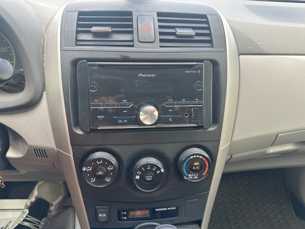 2010 Toyota Corolla Image 11