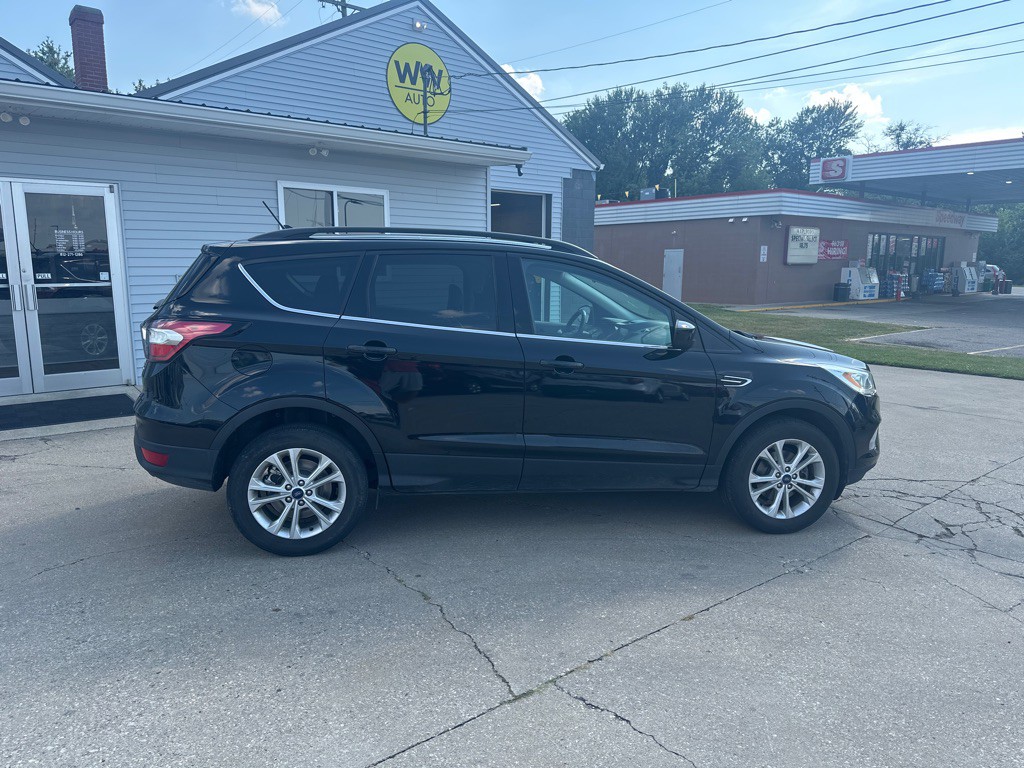 2018 Ford Escape Image 1
