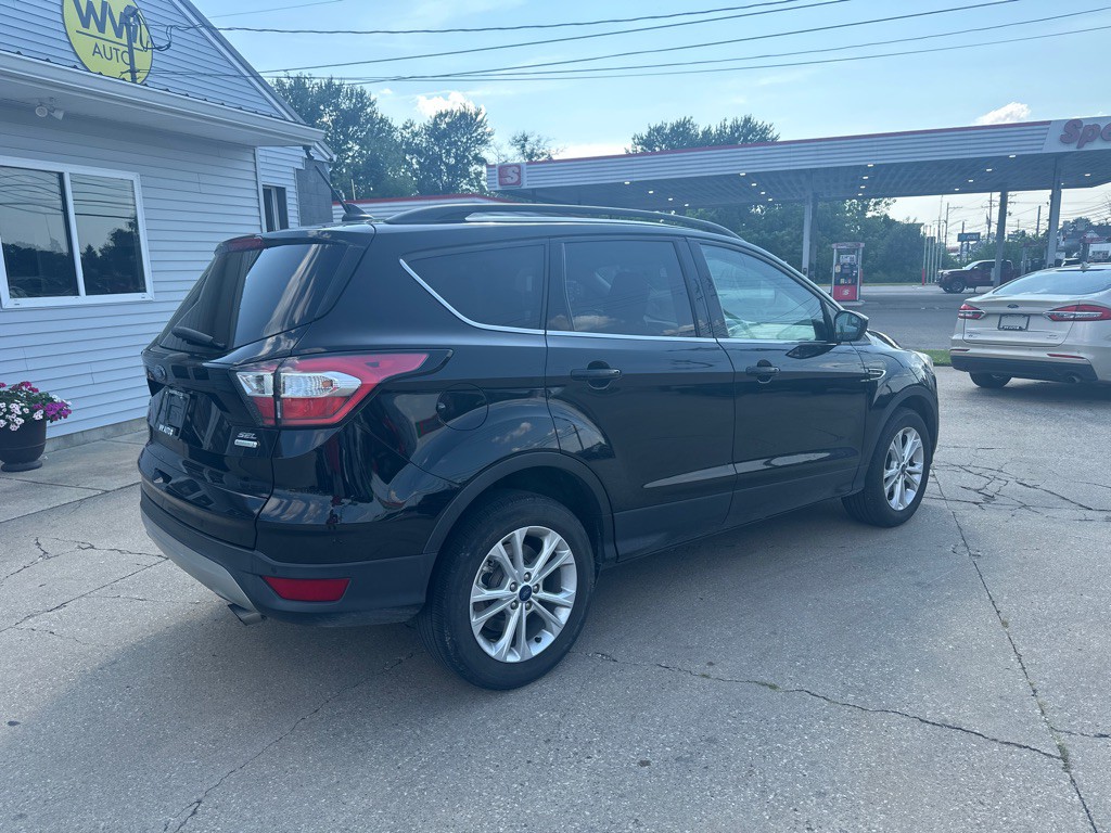 2018 Ford Escape Image 2