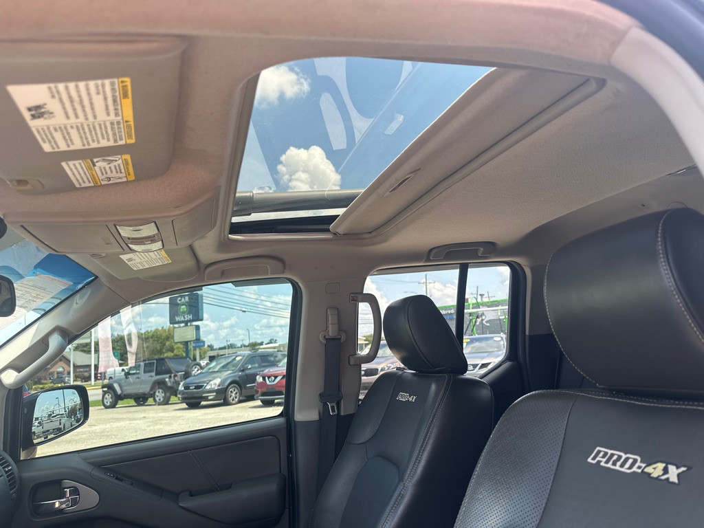 2014 Nissan Frontier Image 9
