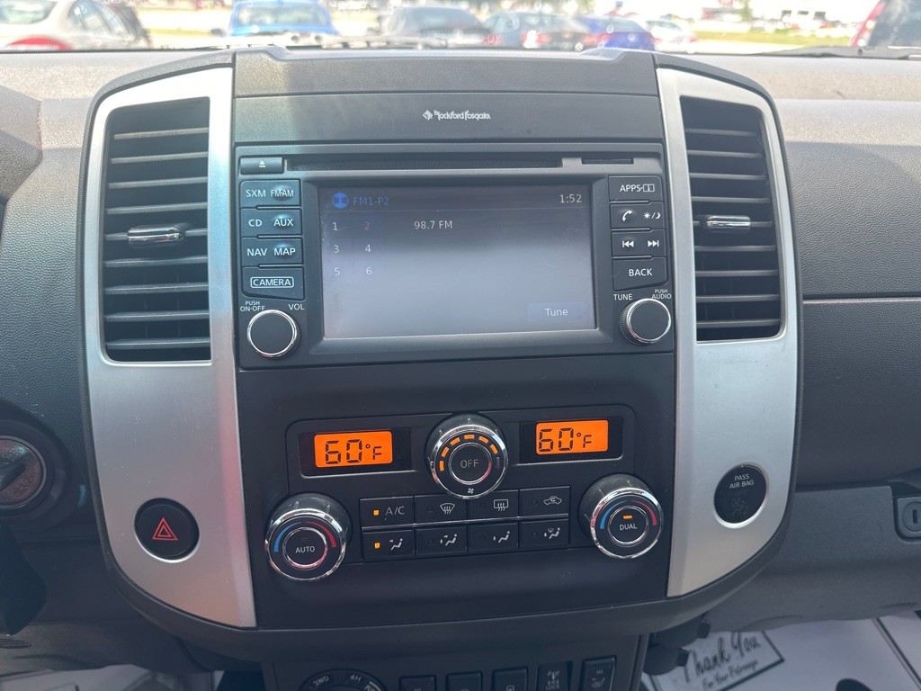 2014 Nissan Frontier Image 11