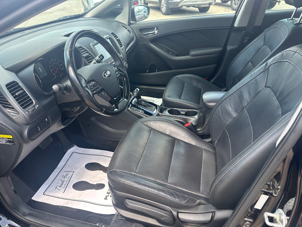 2017 Kia Forte Image 9