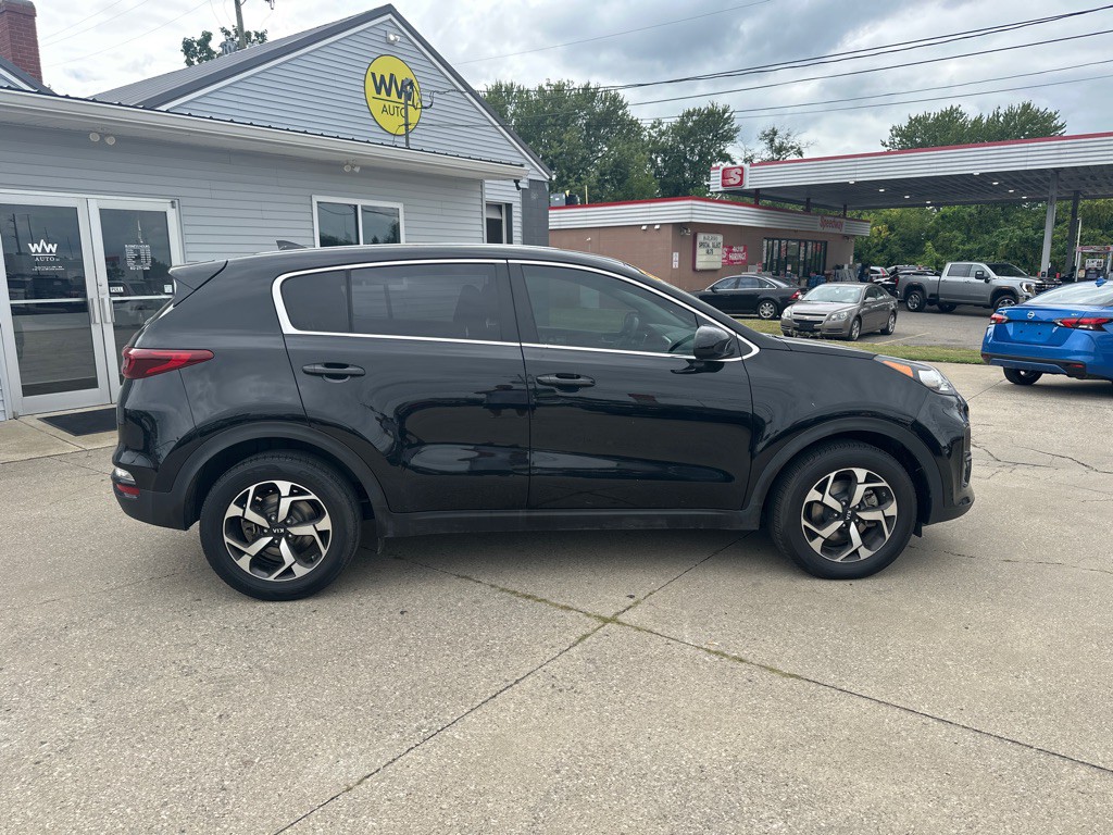 2022 Kia Sportage Image 1