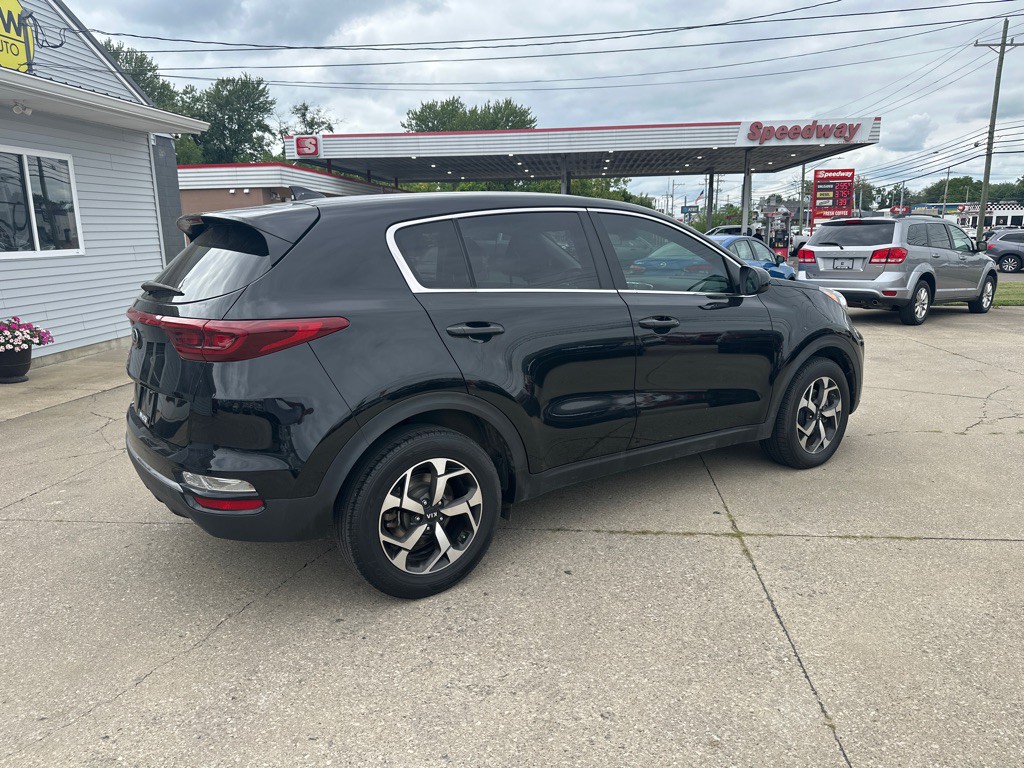 2022 Kia Sportage Image 2