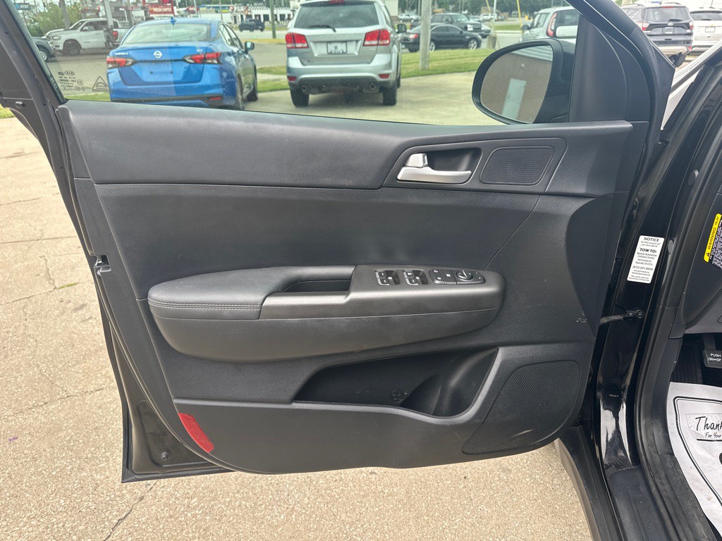 2022 Kia Sportage Image 8