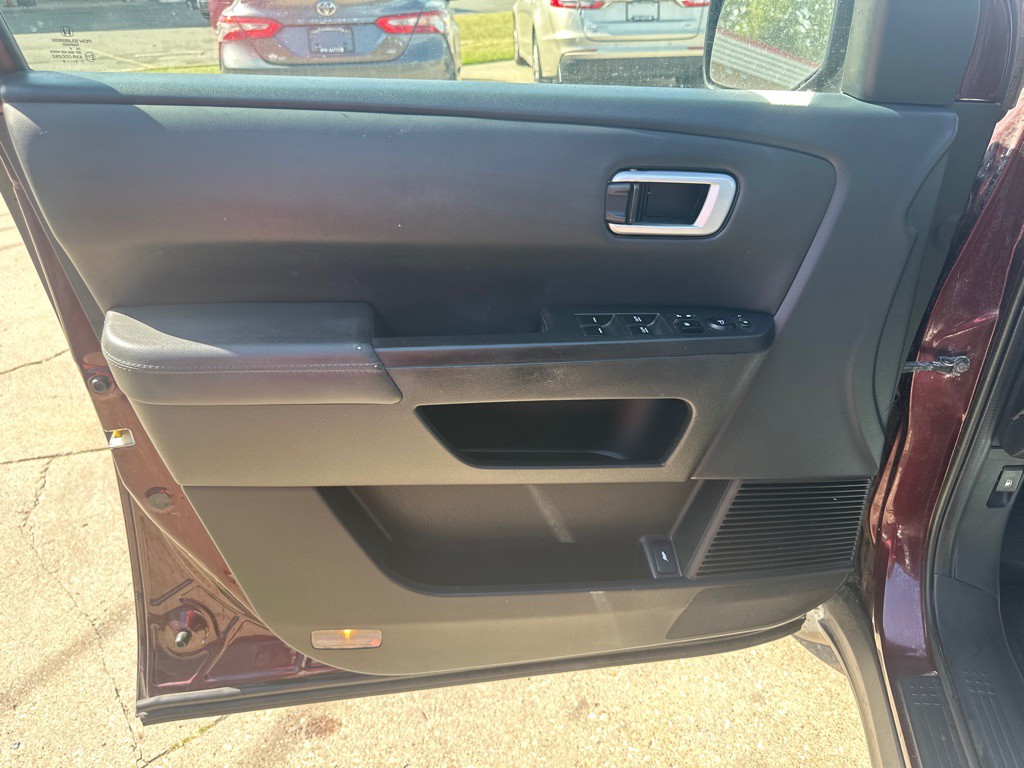 2015 Honda Pilot Image 9