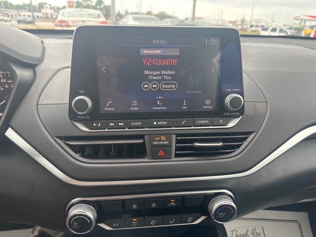 2022 Nissan Altima Image 11