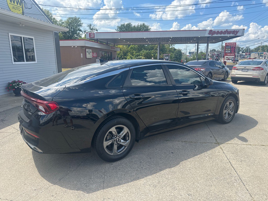 2021 Kia K5 Image 2
