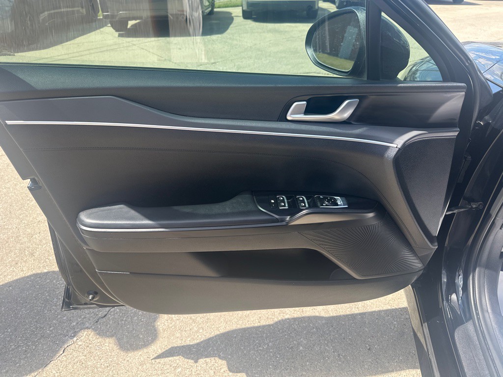 2021 Kia K5 Image 8