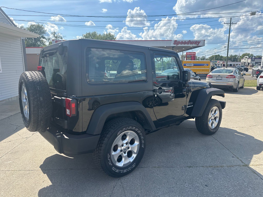 2012 Jeep Wrangler Image 2