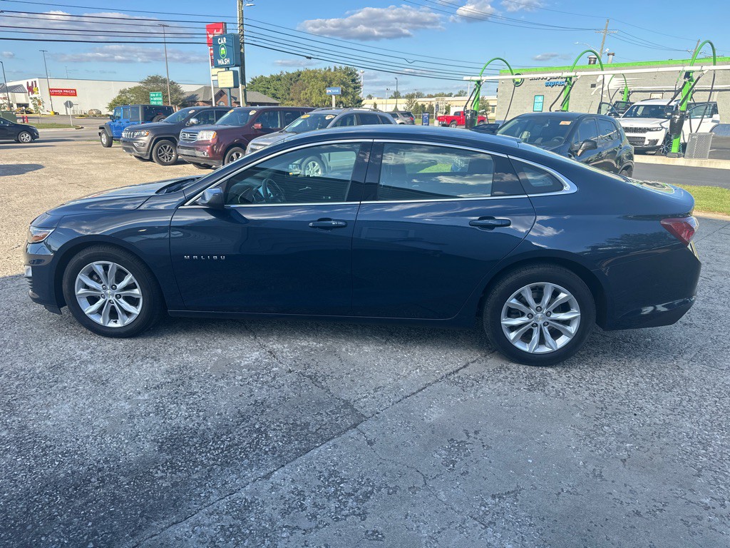 2021 Chevrolet Malibu Image 3