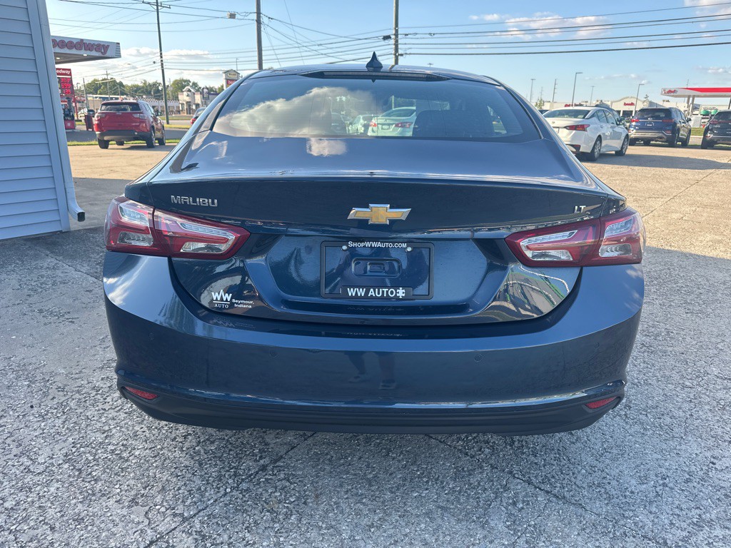 2021 Chevrolet Malibu Image 6