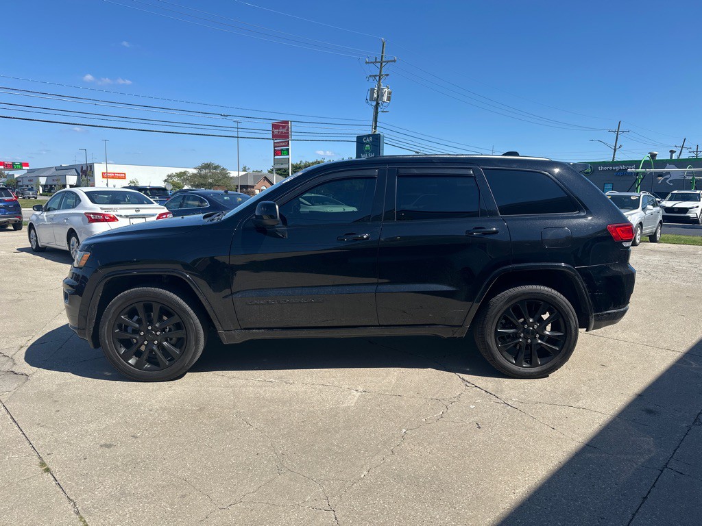 2017 Jeep Grand Cherokee Image 3