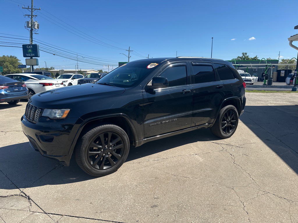 2017 Jeep Grand Cherokee Image 4