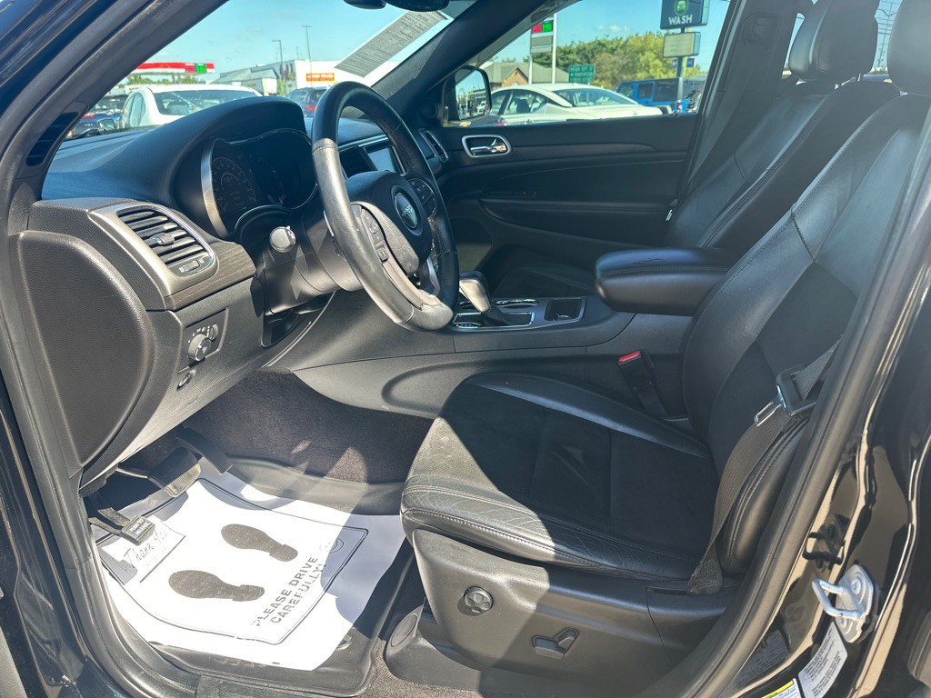 2017 Jeep Grand Cherokee Image 11
