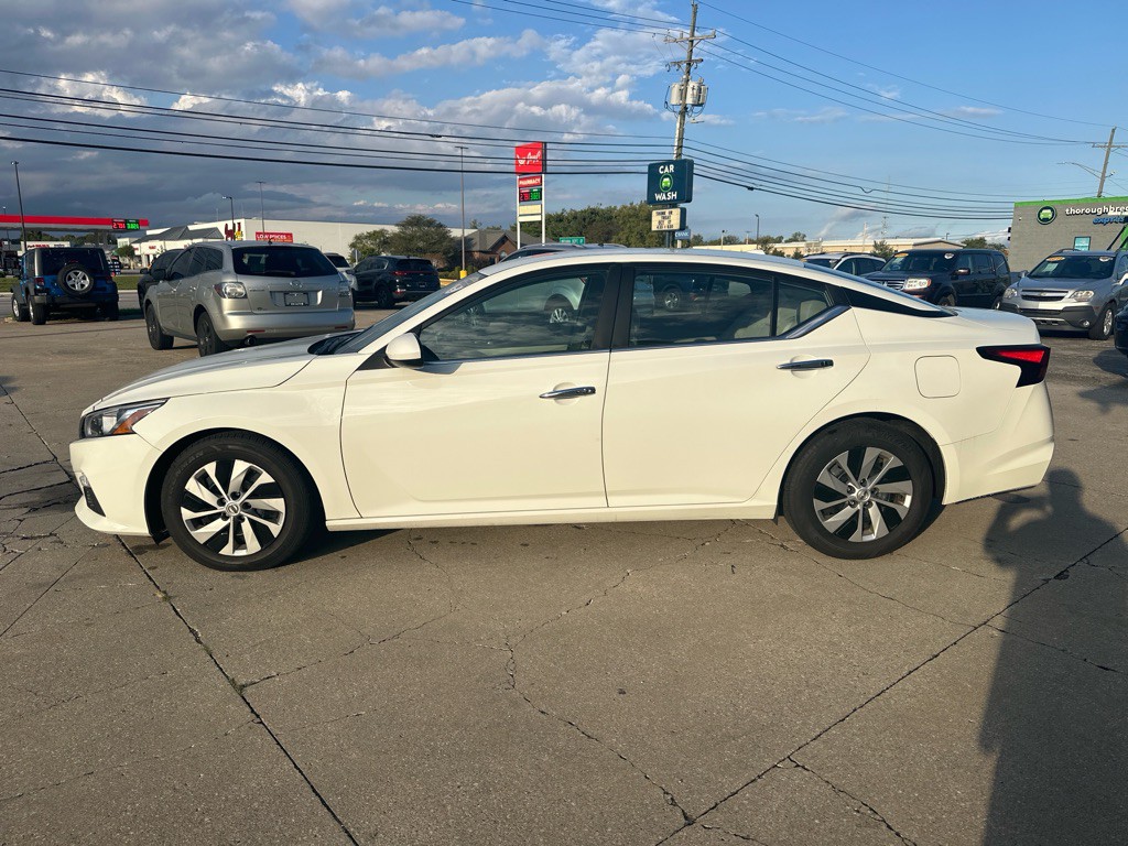 2020 Nissan Altima Image 3