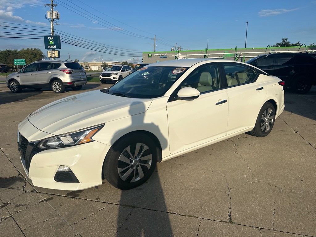 2020 Nissan Altima Image 4