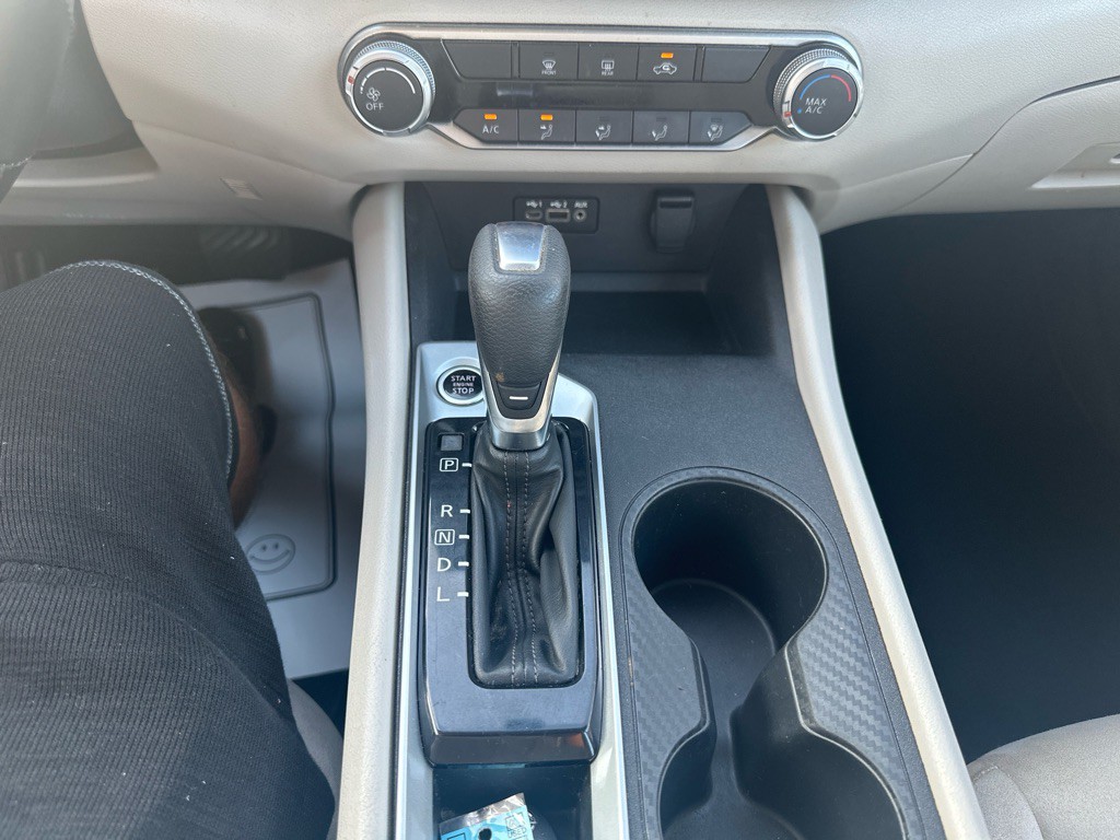 2020 Nissan Altima Image 12