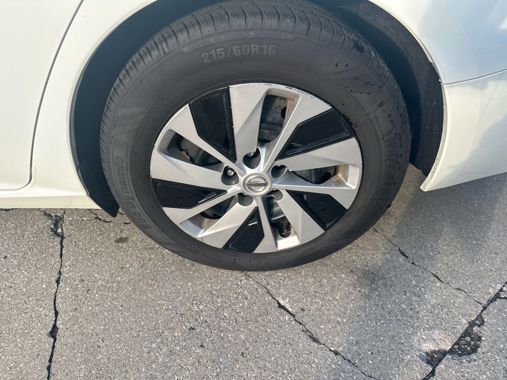 2020 Nissan Altima Image 14