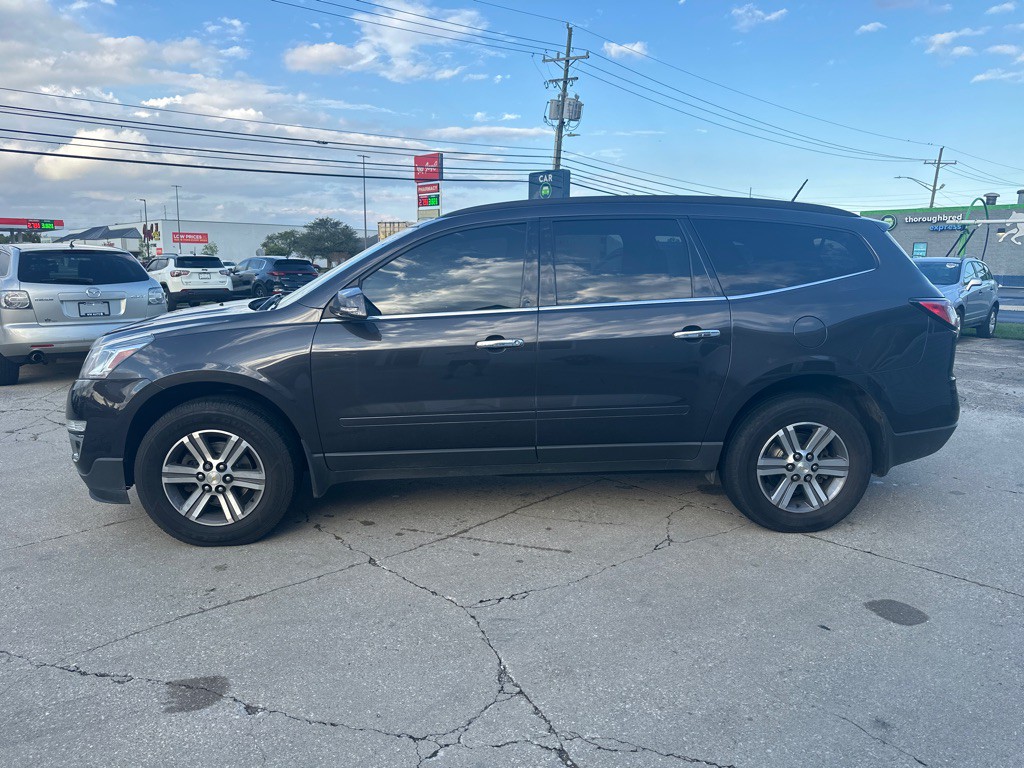 2017 Chevrolet Traverse Image 3