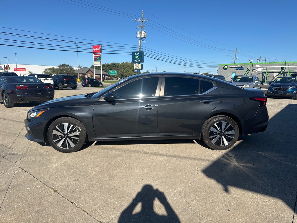 2022 Nissan Altima Image 3