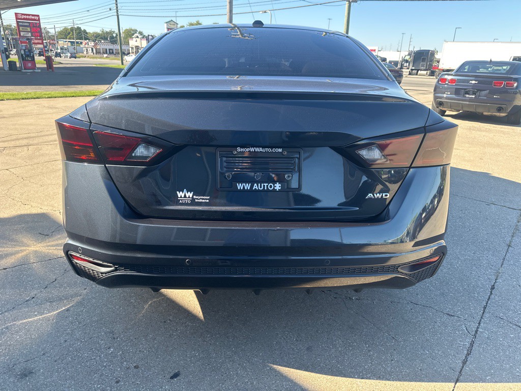 2022 Nissan Altima Image 6