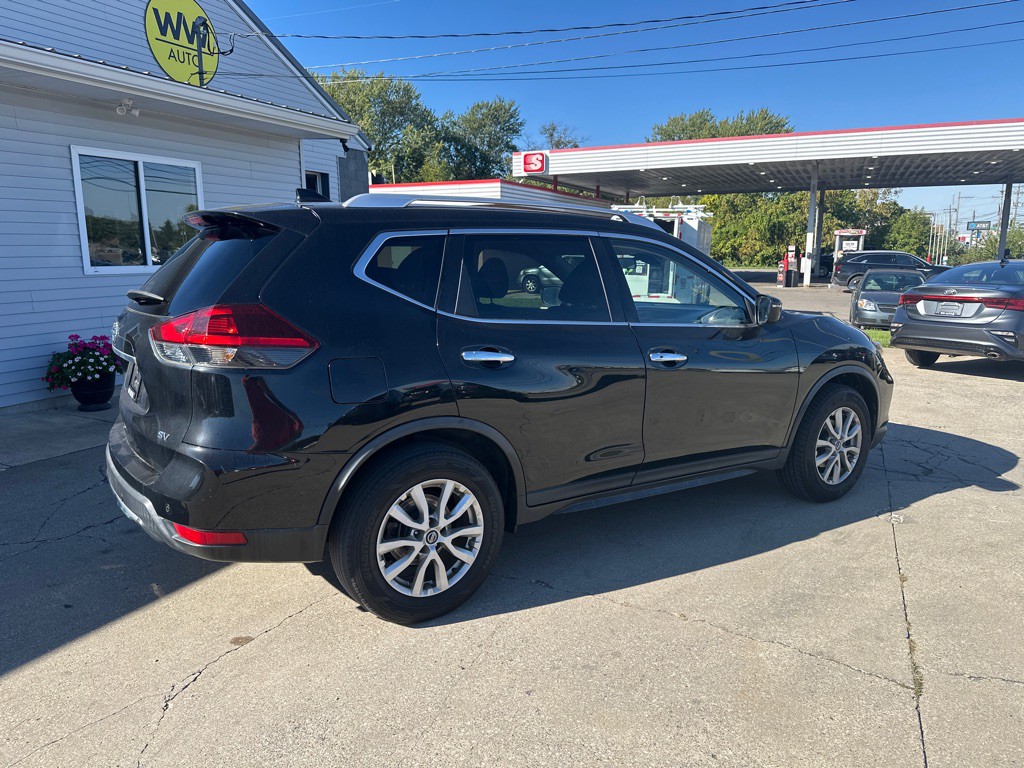 2020 Nissan Rogue Image 2