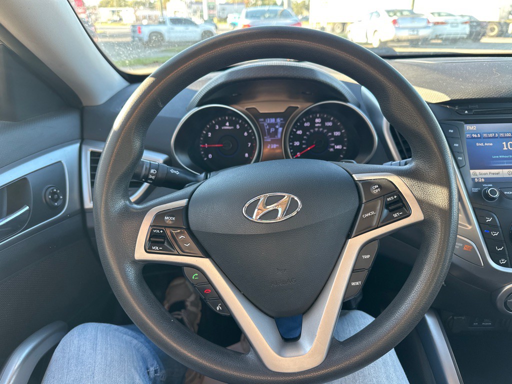 2012 Hyundai Veloster Image 10