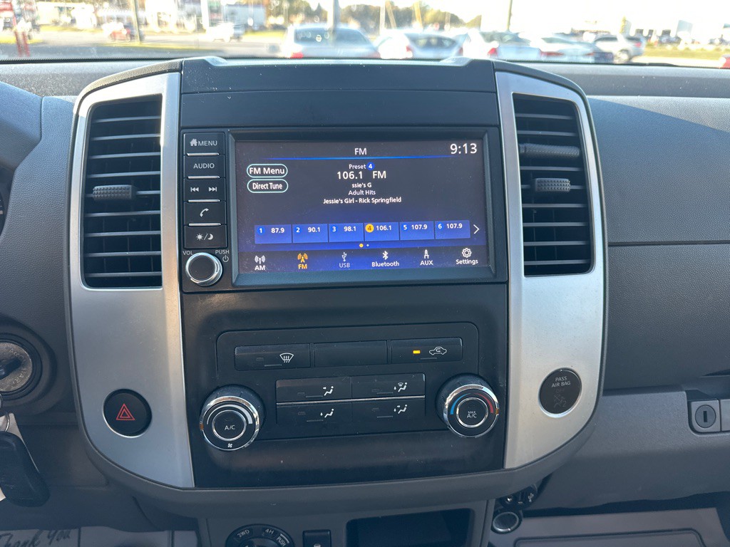 2019 Nissan Frontier Image 11