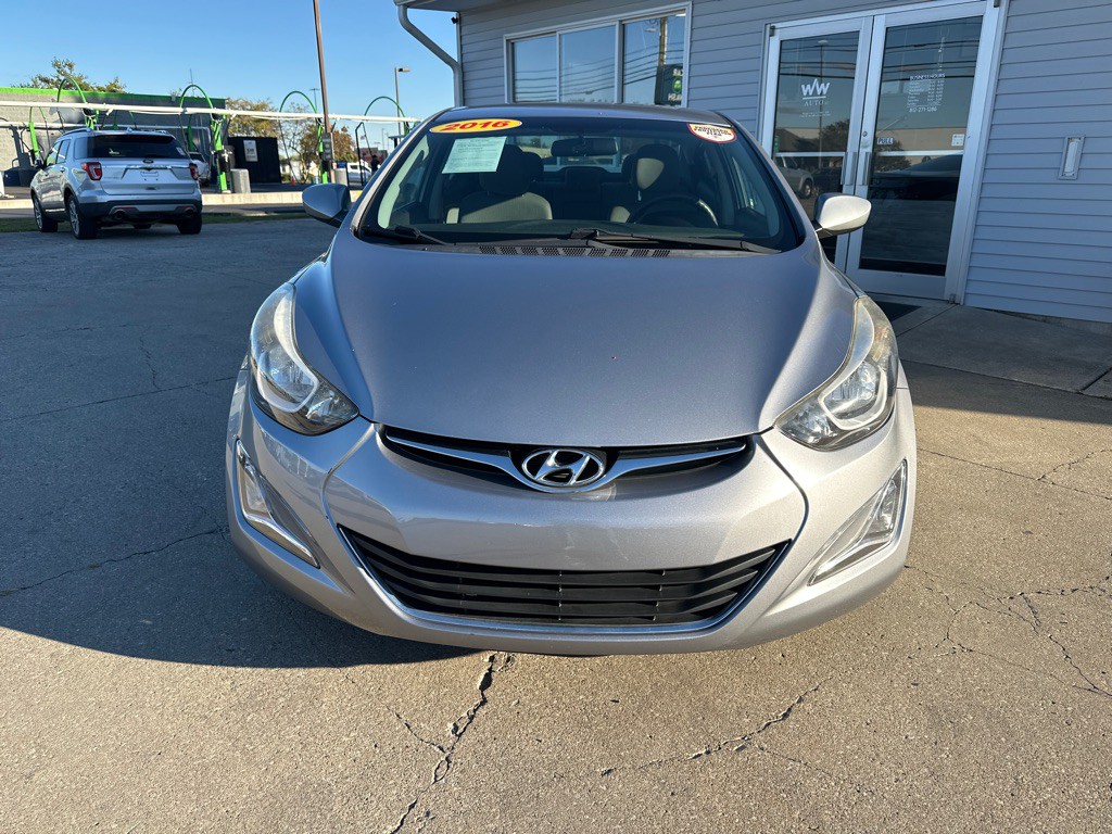 2016 Hyundai Elantra Image 5
