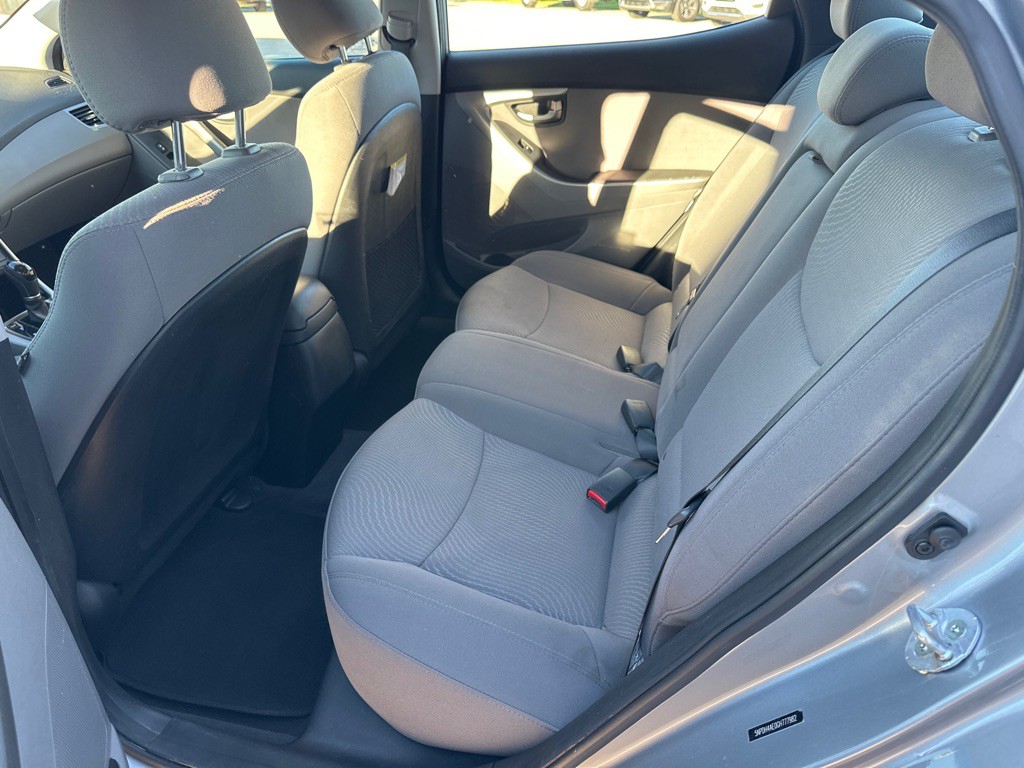 2016 Hyundai Elantra Image 7