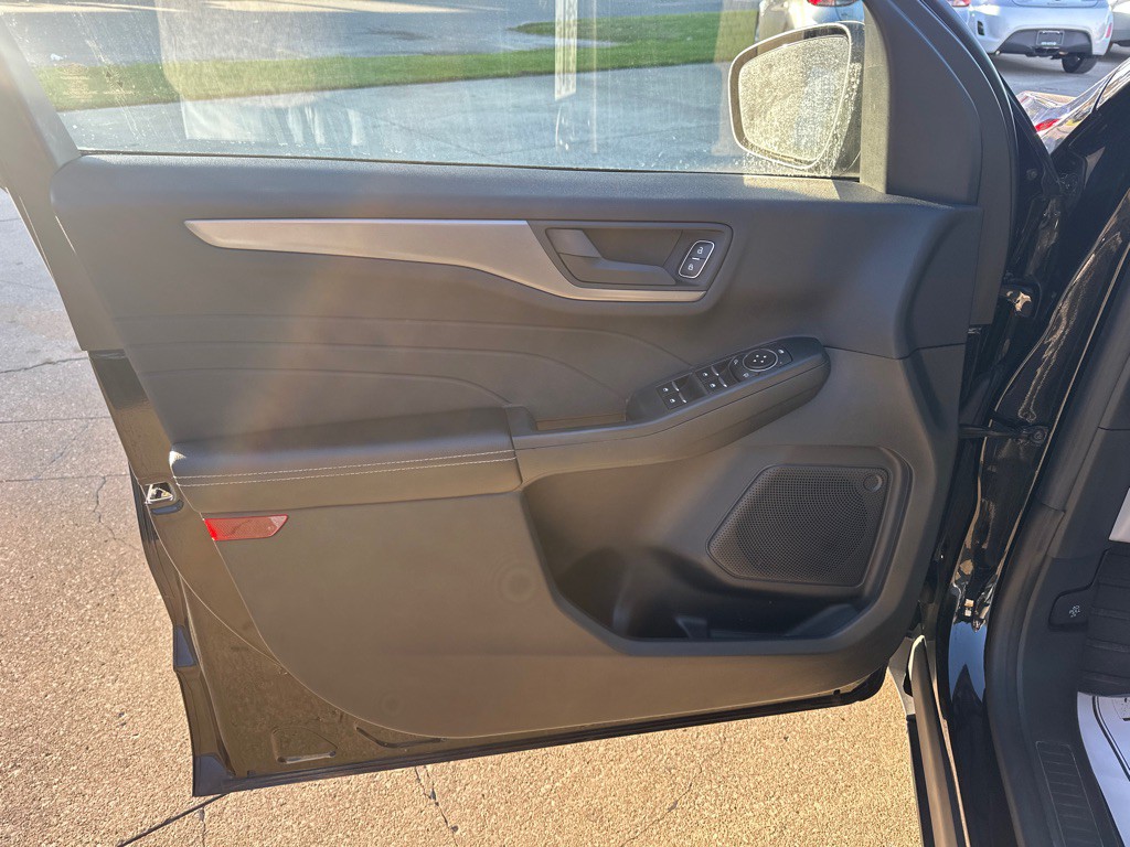2023 Ford Escape Image 8