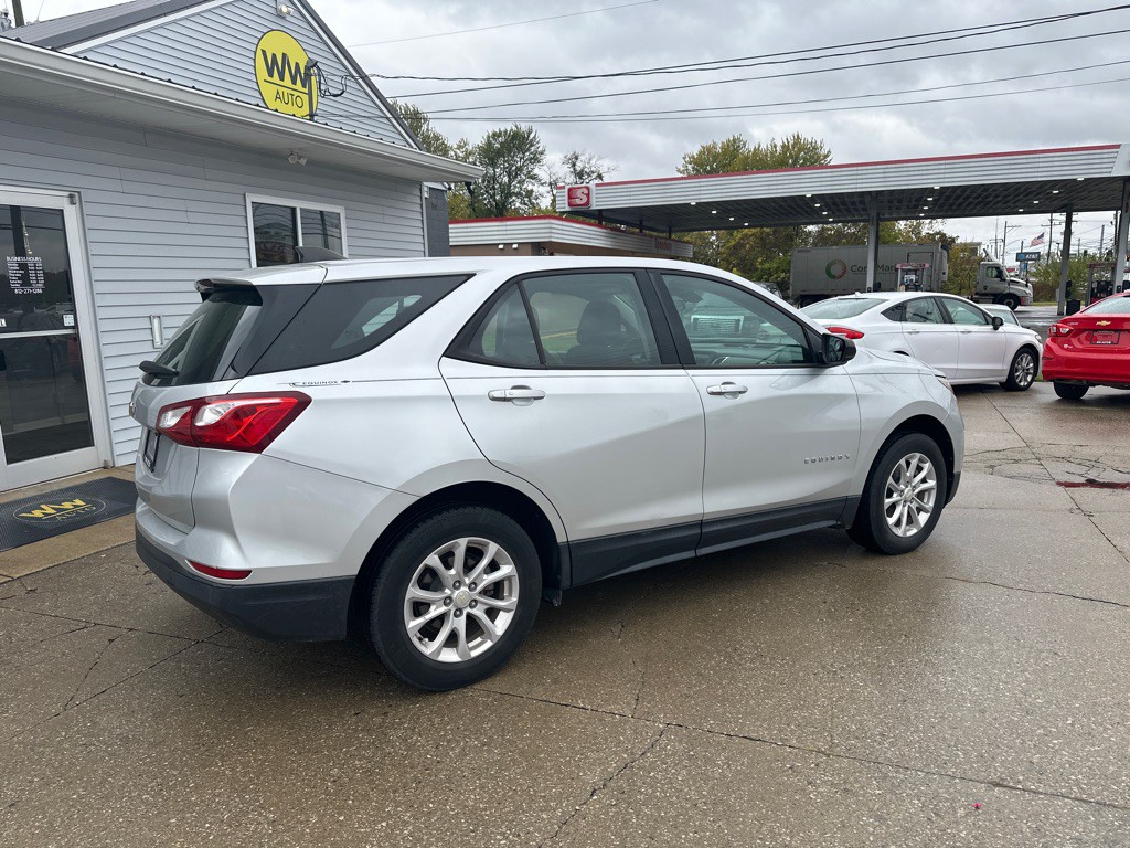 2019 Chevrolet Equinox Image 2