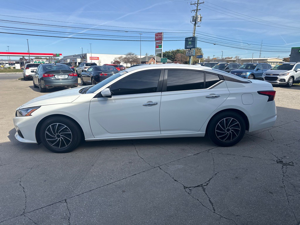 2020 Nissan Altima Image 3