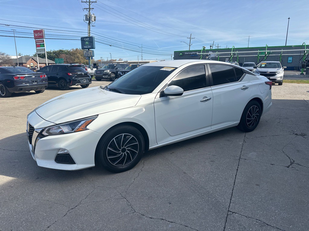 2020 Nissan Altima Image 4