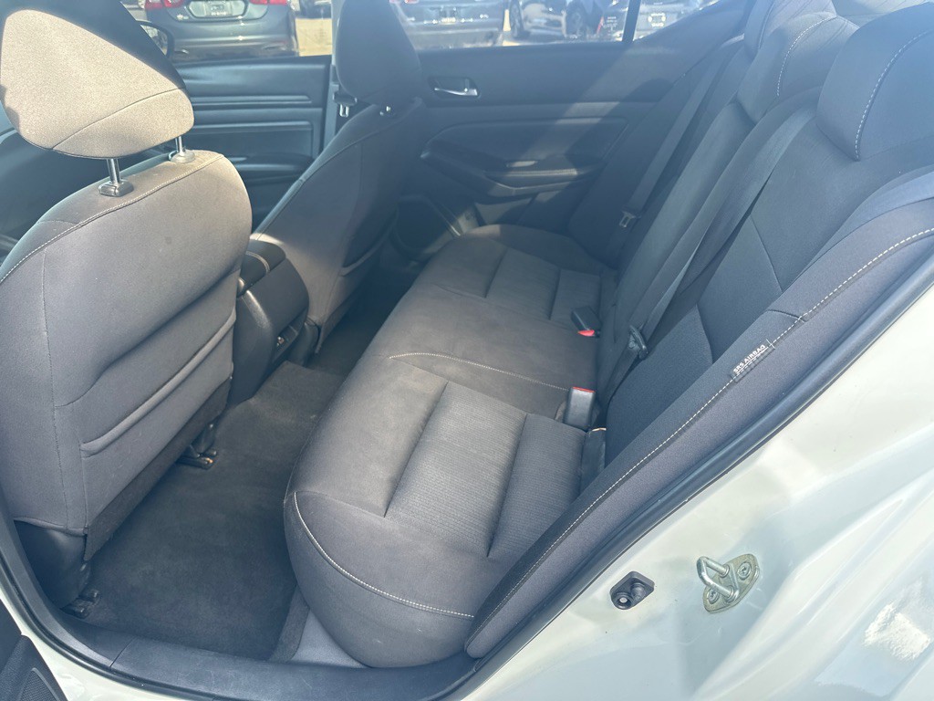 2020 Nissan Altima Image 7