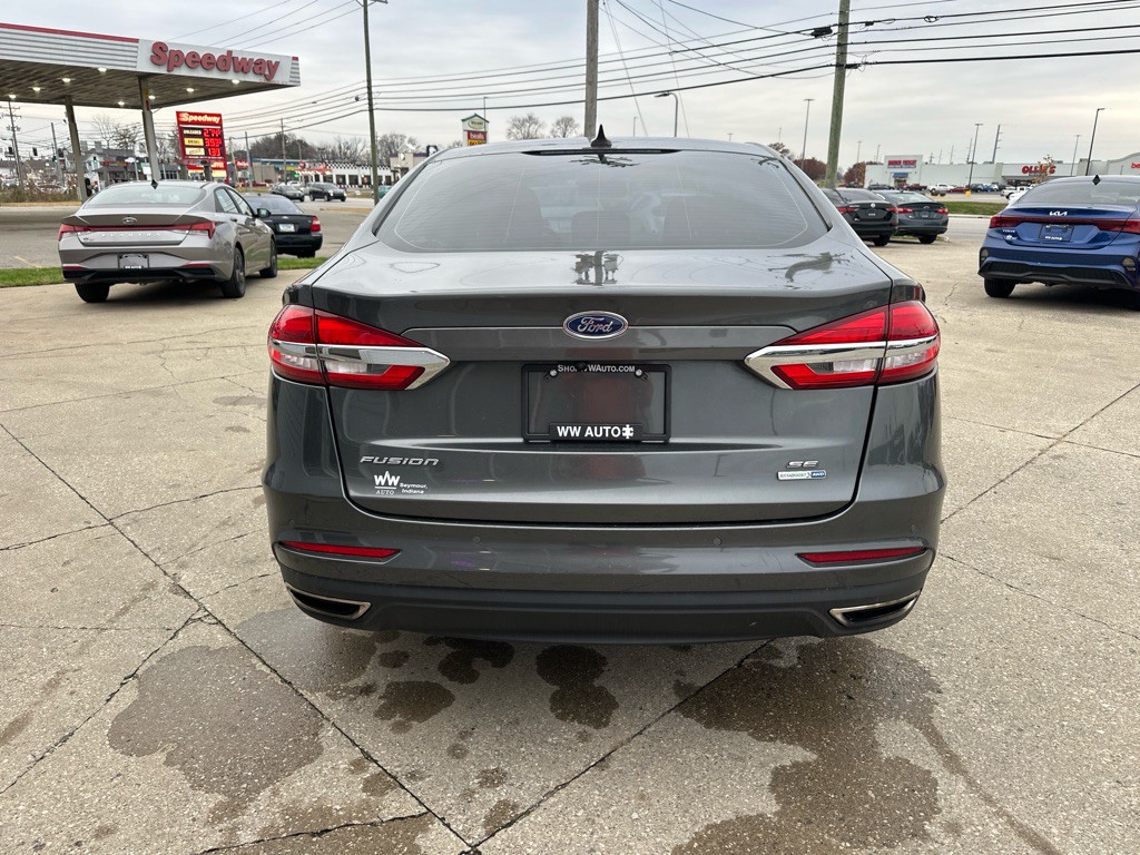 2020 Ford Fusion Image 6