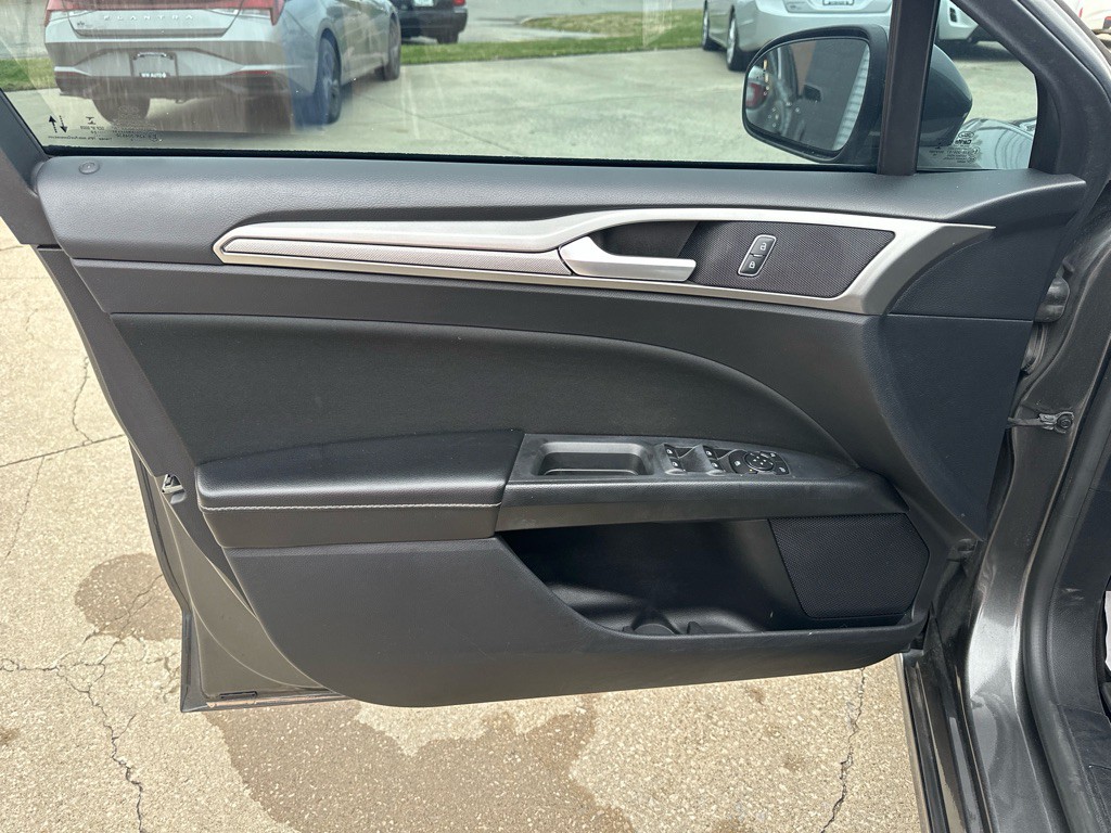 2020 Ford Fusion Image 8