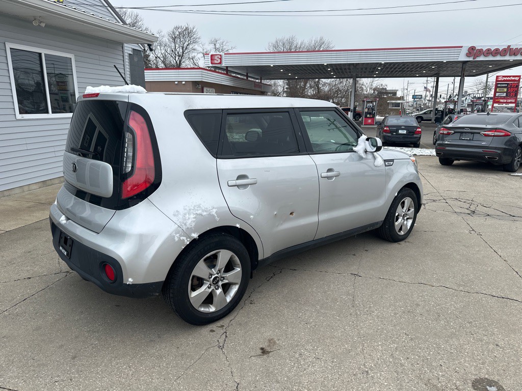 2018 Kia Soul Image 2
