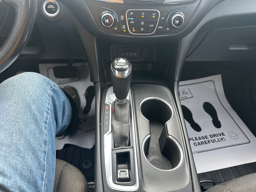 2019 Chevrolet Equinox Image 12