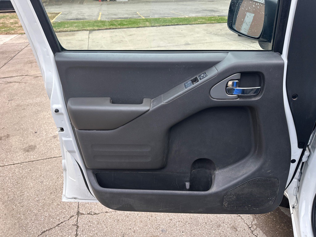 2019 Nissan Frontier Image 8