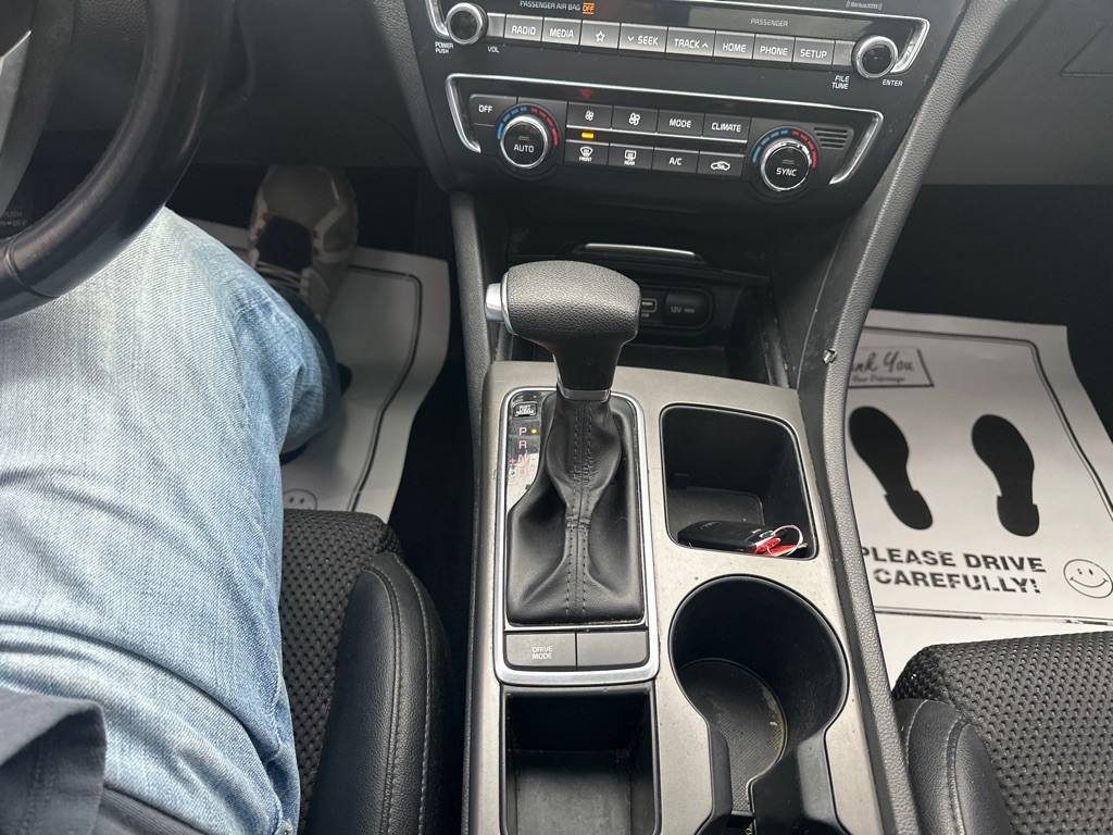 2019 Kia Optima Image 13