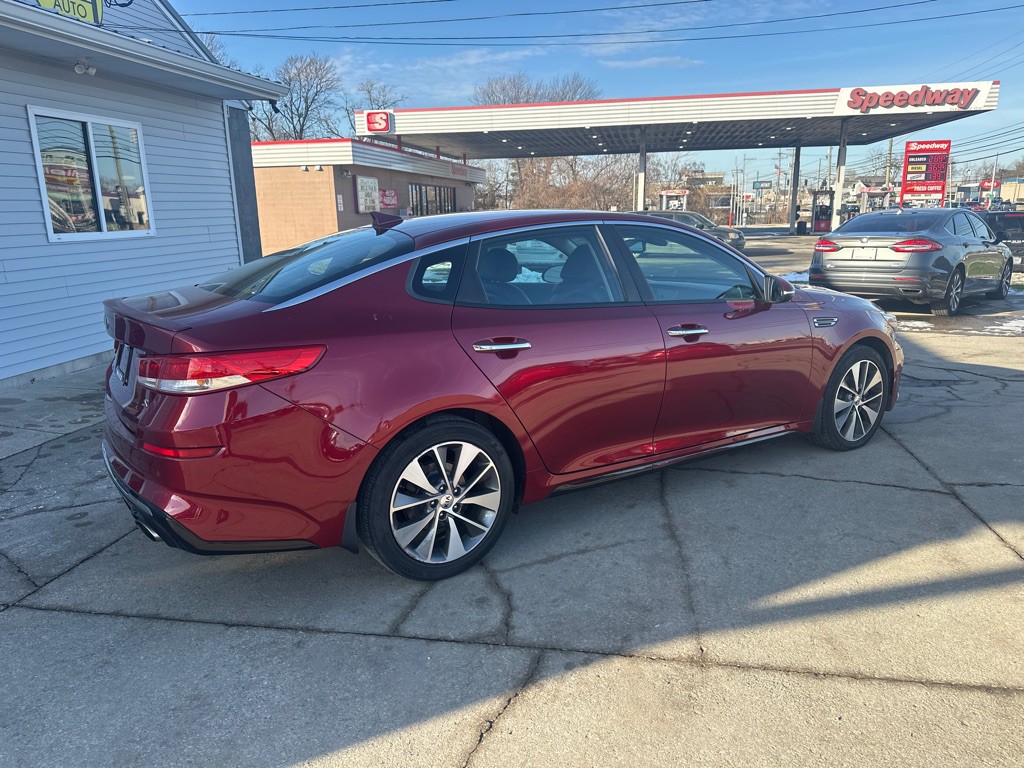 2019 Kia Optima Image 2