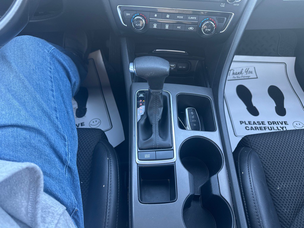 2019 Kia Optima Image 11