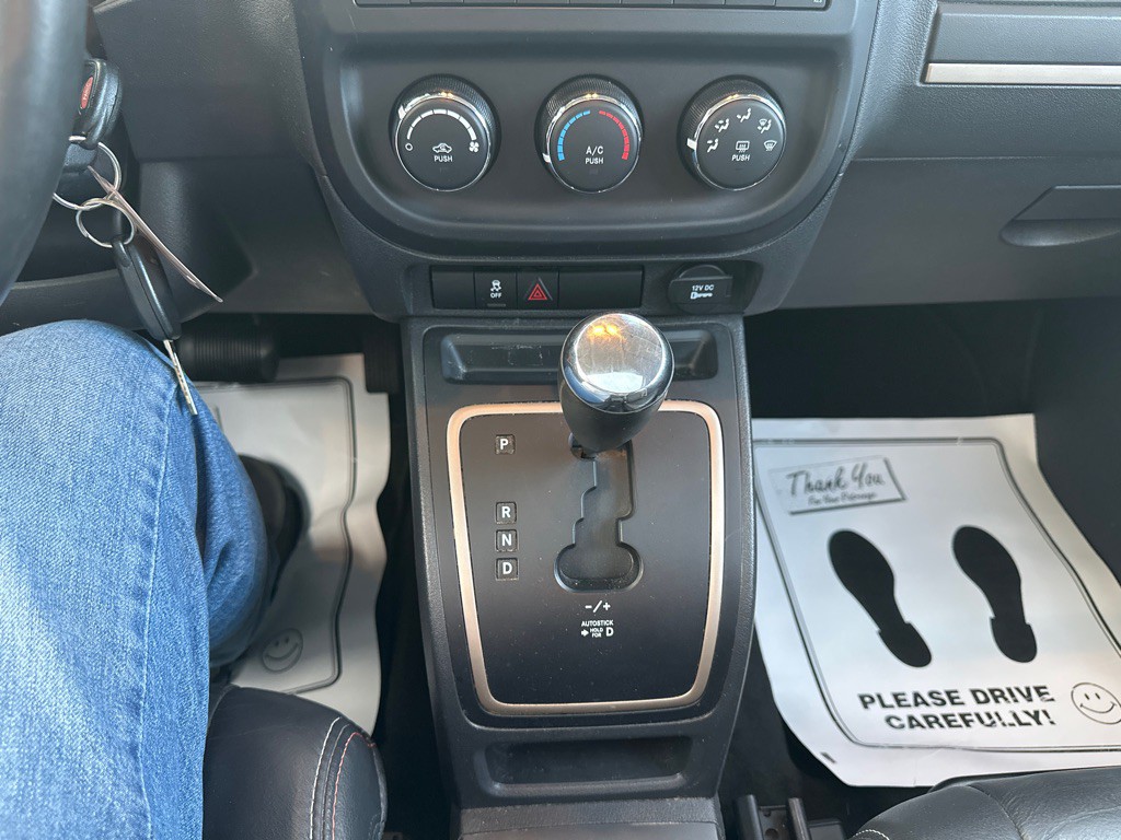 2017 Jeep Patriot Image 12