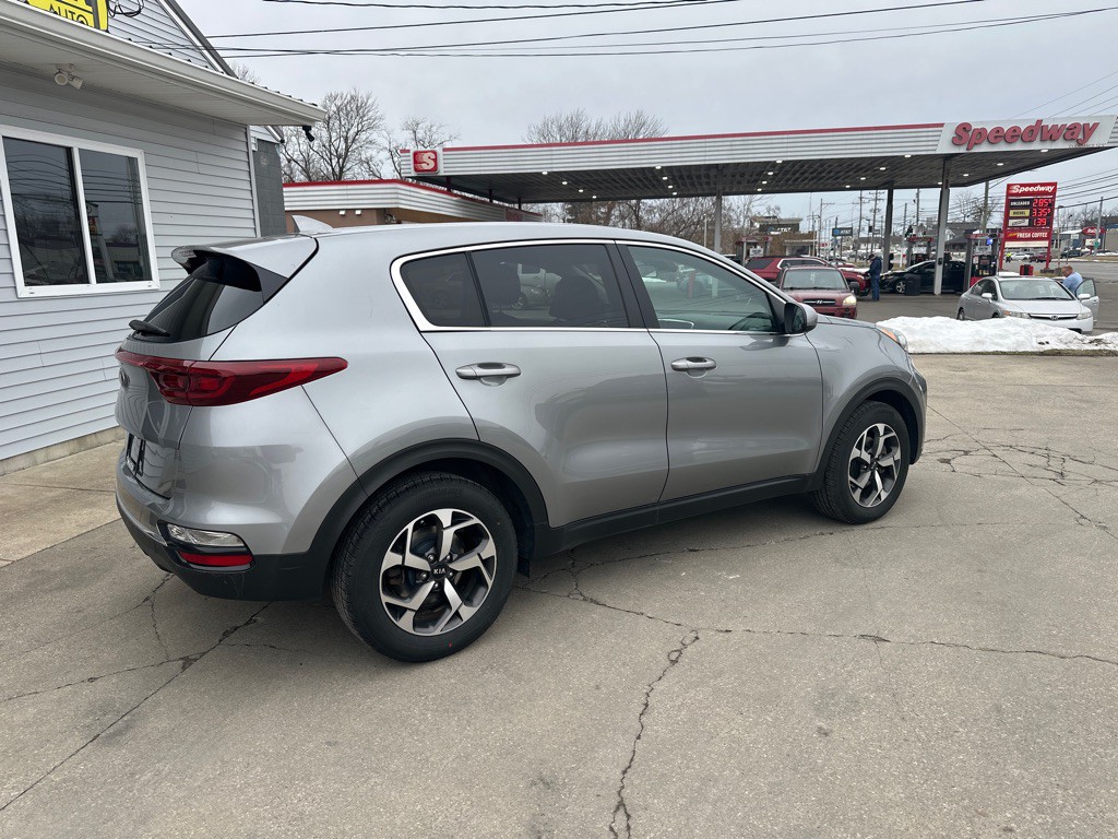 2022 Kia Sportage Image 2