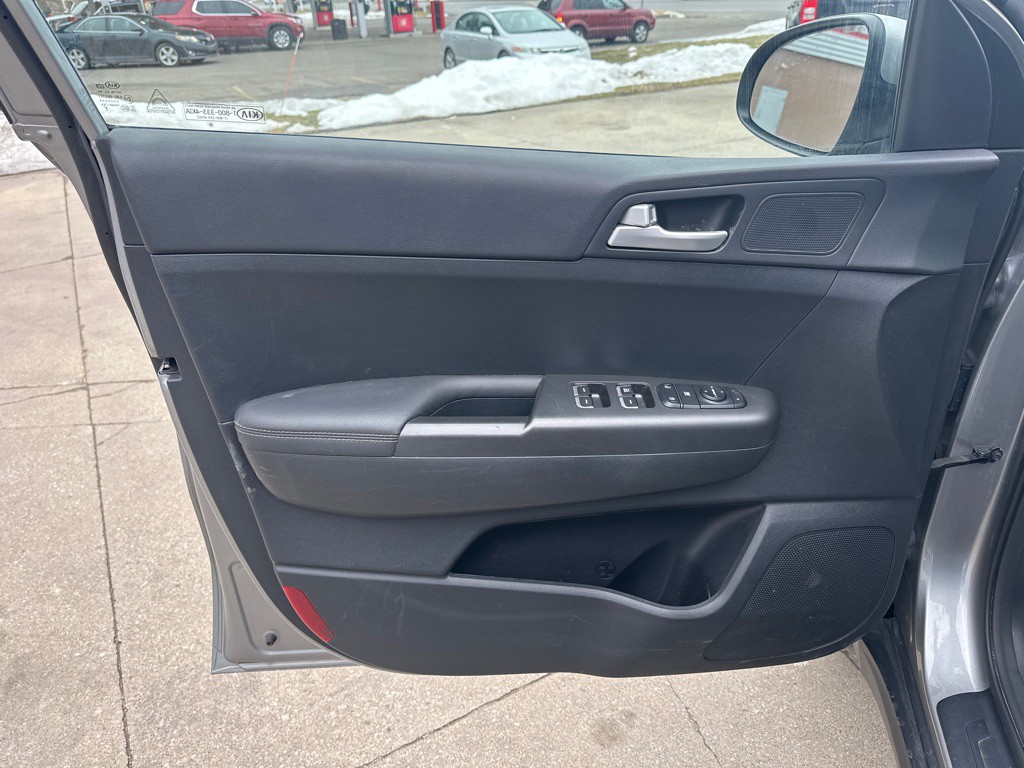 2022 Kia Sportage Image 8