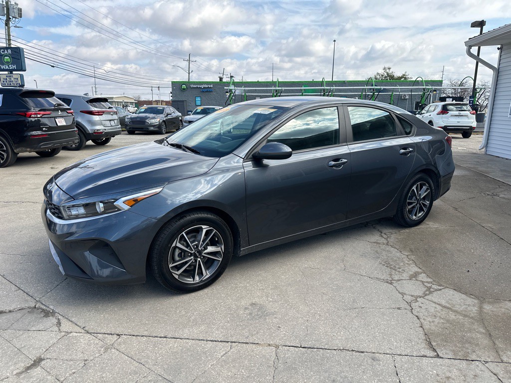 2023 Kia Forte Image 4